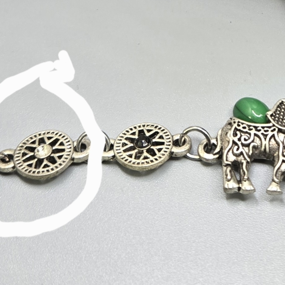 Elephant Set Necklace Bracelet Earrings Silver Tone Green Acrylic Cabs - Picture 4 of 5